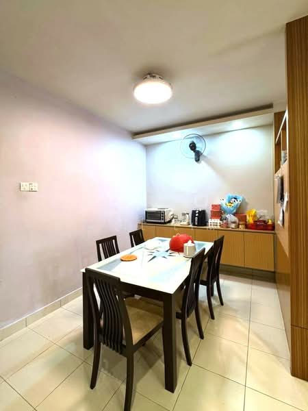 2-storey Terraced House for Sale in Taman Seri Austin (Tebrau) - Karl Lim - Dining Room - PropertyGuru.com.my