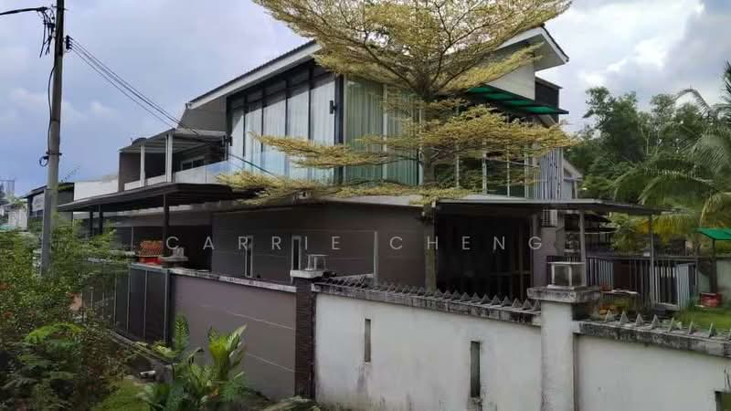 Semi-Detached House for Sale in Taman Saga Emas (Kajang) - Carrie Cheng - Exterior - PropertyGuru.com.my