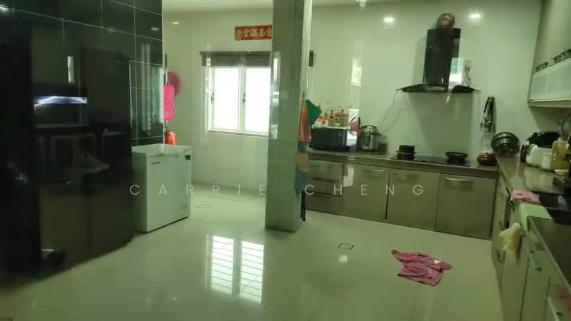 Semi-Detached House for Sale in Taman Saga Emas (Kajang) - Carrie Cheng - Kitchen - PropertyGuru.com.my