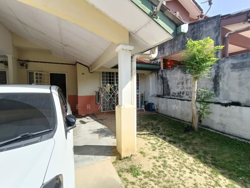 Rumah Teres 2 Tingkat untuk Dijual di Seri Kembangan (Selangor) - Gerald Liew - Exterior - PropertyGuru.com.my