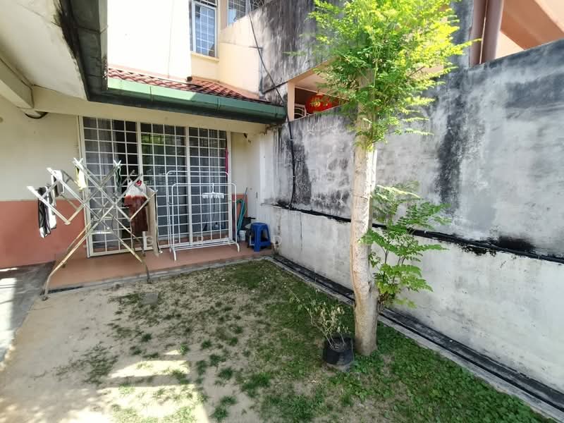 Rumah Teres 2 Tingkat untuk Dijual di Seri Kembangan (Selangor) - Gerald Liew - Exterior - PropertyGuru.com.my