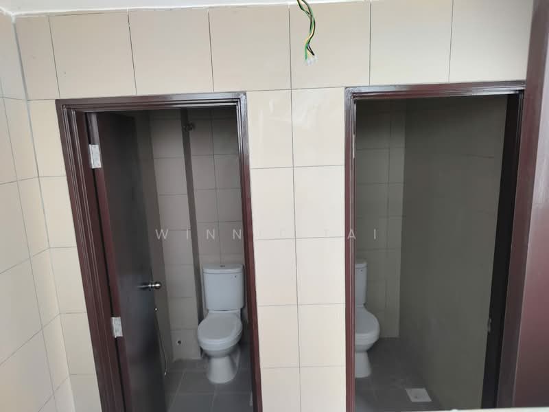 Shop for Rent in Kampung Pulau Meranti (Puchong) - Winnie Tai - Bathroom - PropertyGuru.com.my