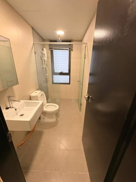 Servis Apartment untuk Disewa di Solstice @ Pan'gaea - Ian Hee - Bathroom - PropertyGuru.com.my