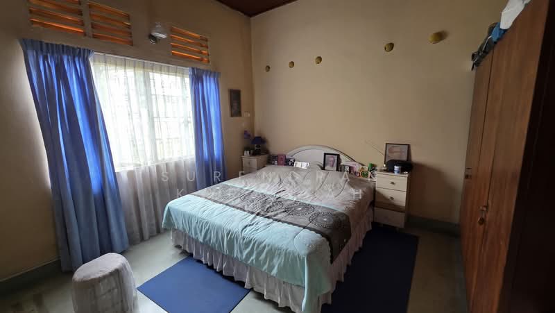 Rumah Banglo untuk Dijual di Seksyen 11 (Petaling Jaya) - Surendran Karapiah - Bedroom - PropertyGuru.com.my