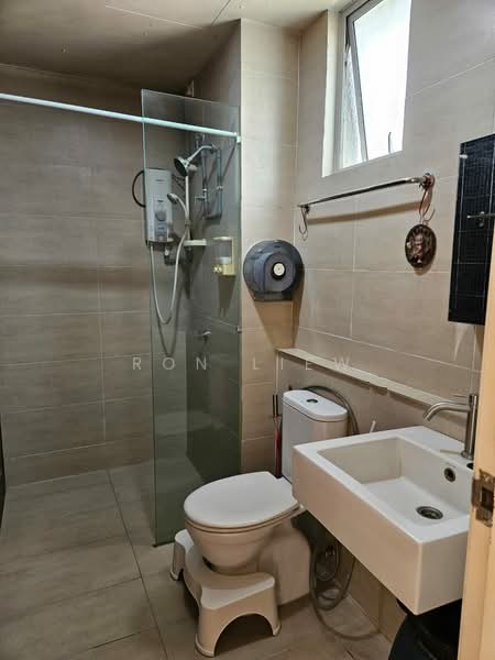Kondominium untuk Dijual di The Sanderson - Ron Liew - Bathroom - PropertyGuru.com.my