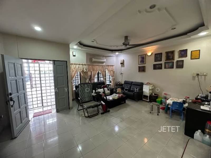 Rumah Teres 2 Tingkat untuk Dijual di Taman Klang Jaya (Klang) - Raymond Choo - Living Room - PropertyGuru.com.my