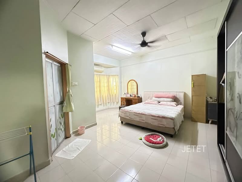 Rumah Teres 2 Tingkat untuk Dijual di Taman Klang Jaya (Klang) - Raymond Choo - Bedroom - PropertyGuru.com.my