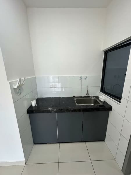 Servis Apartment untuk Disewa di Traders Garden @ Cheras Selatan - Oscar Tang - Kitchen - PropertyGuru.com.my