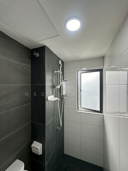 Servis Apartment untuk Disewa di Traders Garden @ Cheras Selatan - Oscar Tang - Bathroom - PropertyGuru.com.my