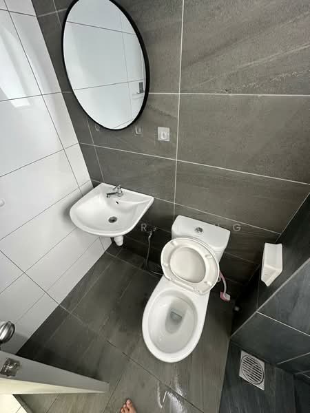 Servis Apartment untuk Disewa di Traders Garden @ Cheras Selatan - Oscar Tang - Bathroom - PropertyGuru.com.my
