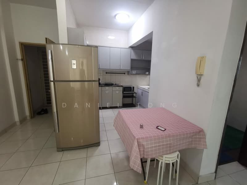 Servis Apartment untuk Dijual di E-Tiara - Daniel Tong - Kitchen - PropertyGuru.com.my