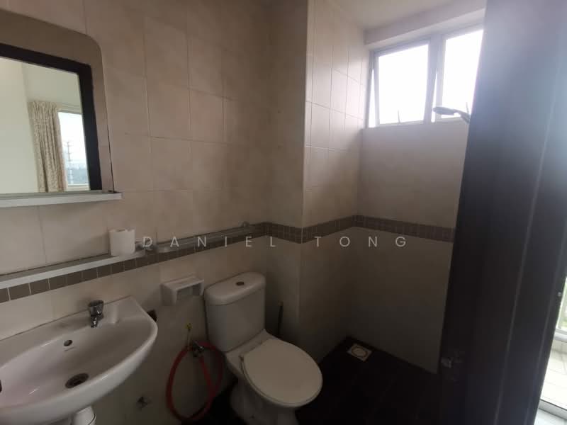 Servis Apartment untuk Dijual di E-Tiara - Daniel Tong - Bathroom - PropertyGuru.com.my