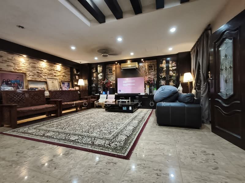 2-storey Terraced House for Sale in Usj 11 (Subang Jaya) - Joyce Kok - Living Room - PropertyGuru.com.my