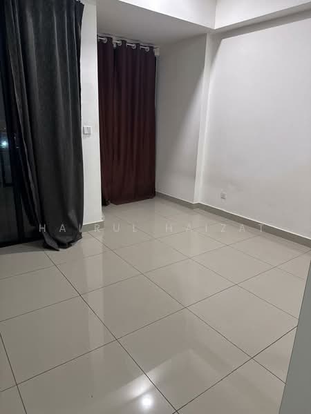 Service Residence for Rent at Paramount Utropolis - Hairul Haizat - Interior - PropertyGuru.com.my