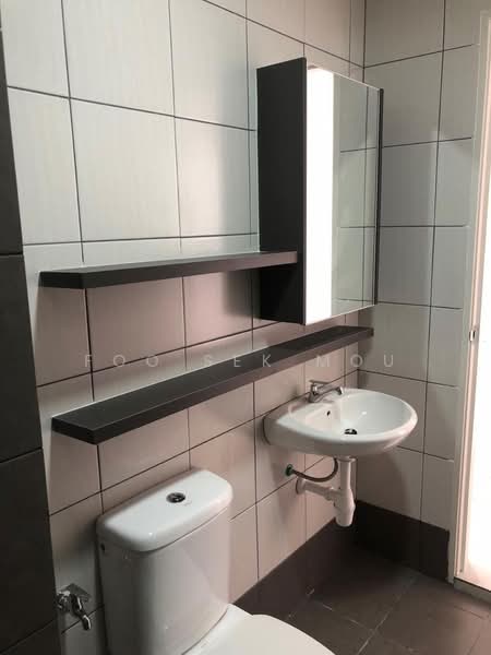 Kondominium untuk Dijual di Casa Green - Foo Sek Mou - Bathroom - PropertyGuru.com.my