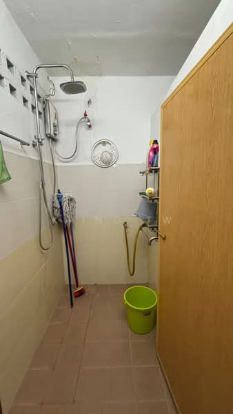 1-storey Terraced House for Sale in Kepong Baru (Kepong) - Kiing TW - Bathroom - PropertyGuru.com.my