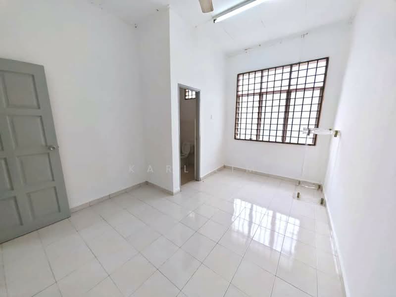 Rumah Teres 2 Tingkat untuk Dijual di Taman Puteri Wangsa (Ulu Tiram) - Karl Lim - Interior - PropertyGuru.com.my