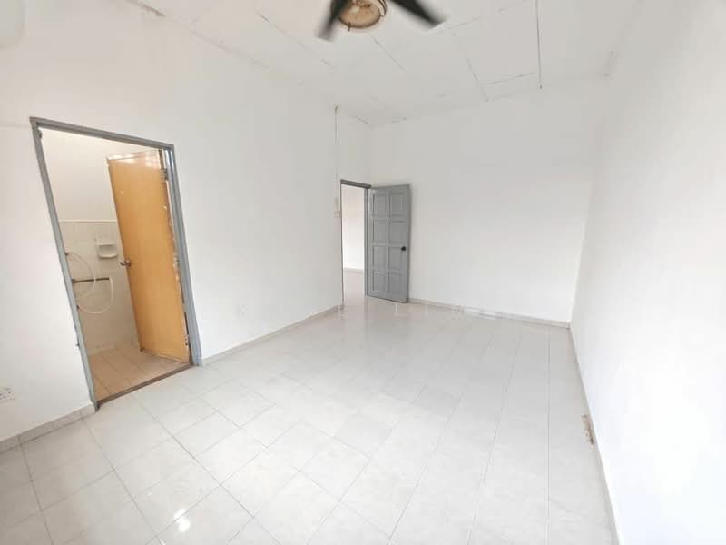 Rumah Teres 2 Tingkat untuk Dijual di Taman Puteri Wangsa (Ulu Tiram) - Karl Lim - Interior - PropertyGuru.com.my