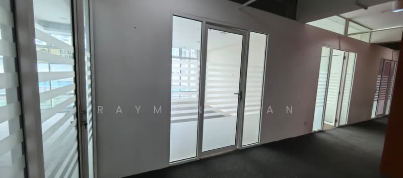Office for Sale in Petaling Jaya (Selangor) - Raymond Tan - Corridor - PropertyGuru.com.my