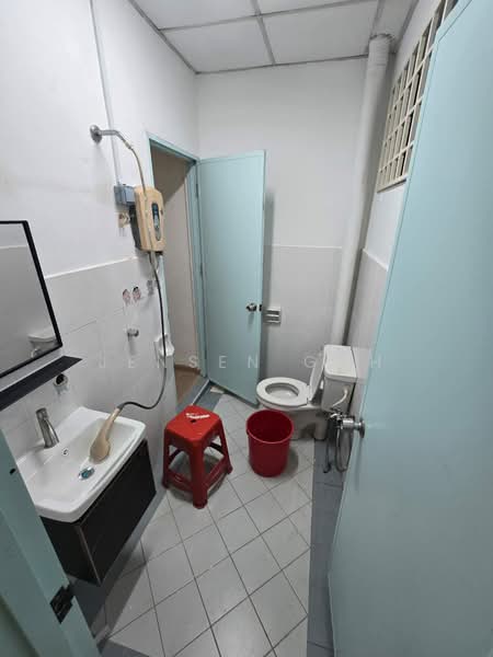 2-storey Terraced House for Rent in Permas Jaya (Johor Bahru) - Jensen Goh - Bathroom - PropertyGuru.com.my