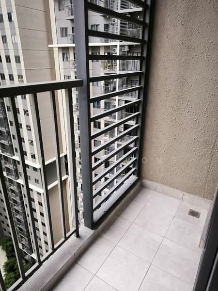 Servis Apartment untuk Disewa di One Equine - Winnie Wong - Balcony - PropertyGuru.com.my