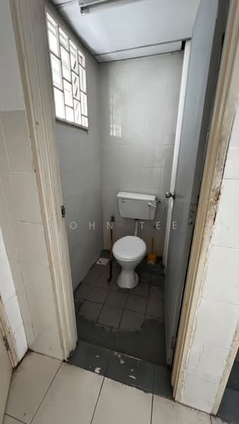 Apartment for Rent at Pangsapuri Sentosa - John Tee - Bathroom - PropertyGuru.com.my