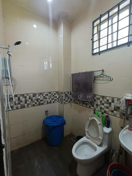 Rumah Teres 1 Tingkat untuk Dijual di Johor Bahru (Johor) - Max Loh - Bathroom - PropertyGuru.com.my