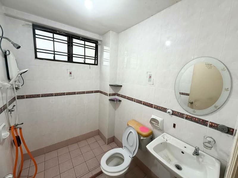Kondominium untuk Dijual di Skudai Villa - Chen Shieh Yu - Bathroom - PropertyGuru.com.my