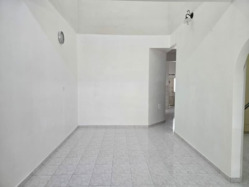 1-storey Terraced House for Sale in Taman Sri Kluang (Kluang) - Shanel Tee - Interior - PropertyGuru.com.my