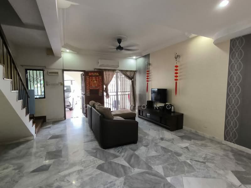 Rumah Teres 2 Tingkat untuk Disewa di Taman Wawasan (Puchong) - Joey Wong - Living Room - PropertyGuru.com.my