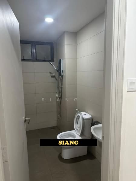 Kondominium untuk Dijual di Skycube - Siang . - Bathroom - PropertyGuru.com.my