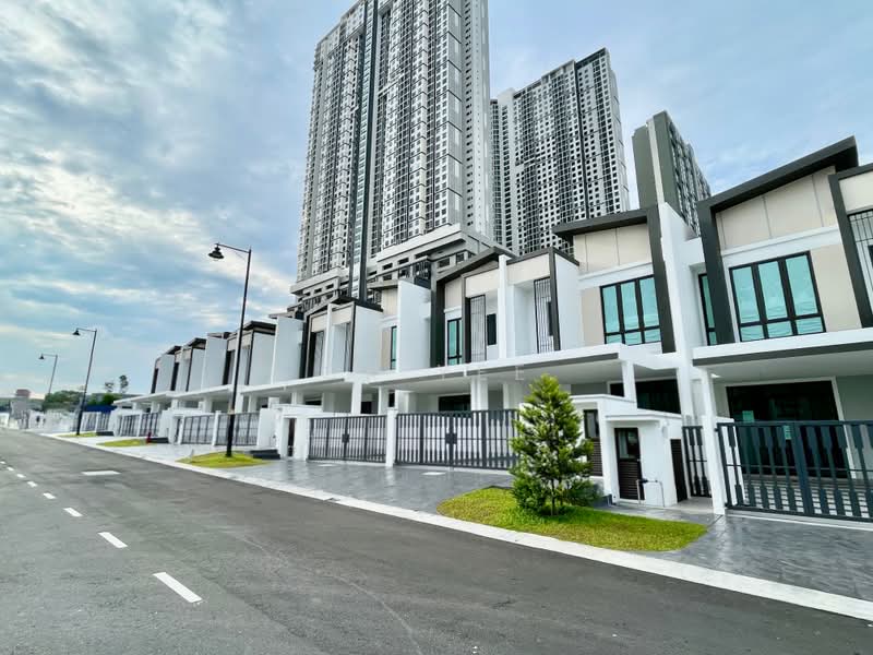 Rumah Teres untuk Disewa di Legasi 4 (Puchong) - CK Yee - Exterior - PropertyGuru.com.my