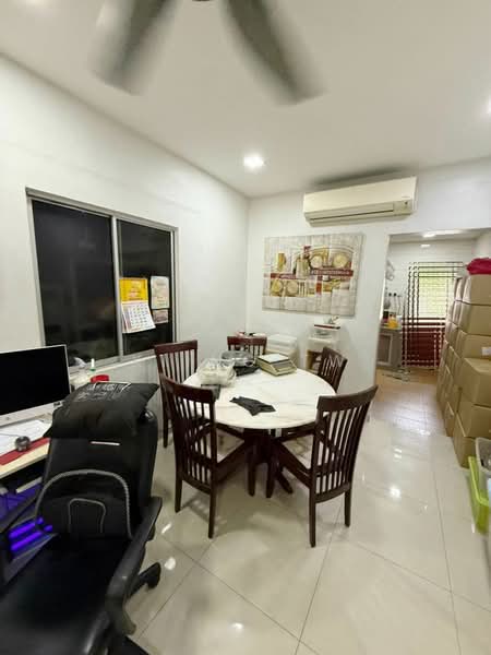 Rumah Teres 2 Tingkat untuk Dijual di Taman Kepong (Kepong) - Kiing TW - Dining Room - PropertyGuru.com.my
