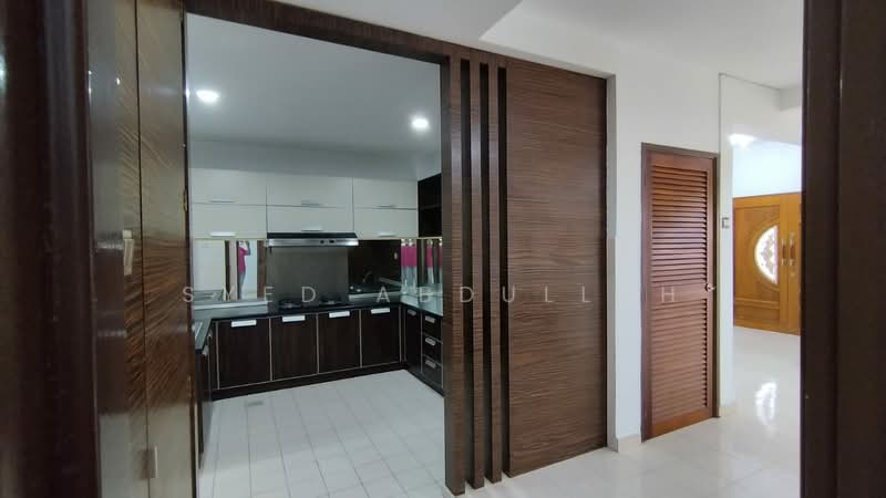 2-storey Terraced House for Sale in Bandar Puncak Alam (Puncak Alam) - Syed Abdullah - Kitchen - PropertyGuru.com.my