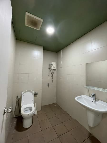 Service Residence for Rent at i-SOHO @ i-City - Tracy Chua - Bathroom - PropertyGuru.com.my