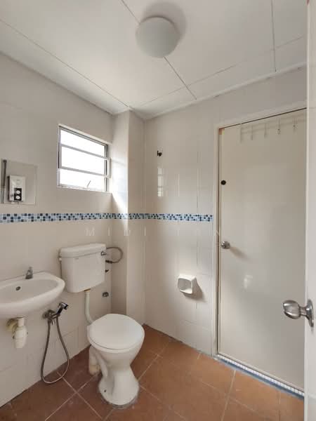 Rumah Teres untuk Disewa di Puchong (Selangor) - Midi Tan - Bathroom - PropertyGuru.com.my