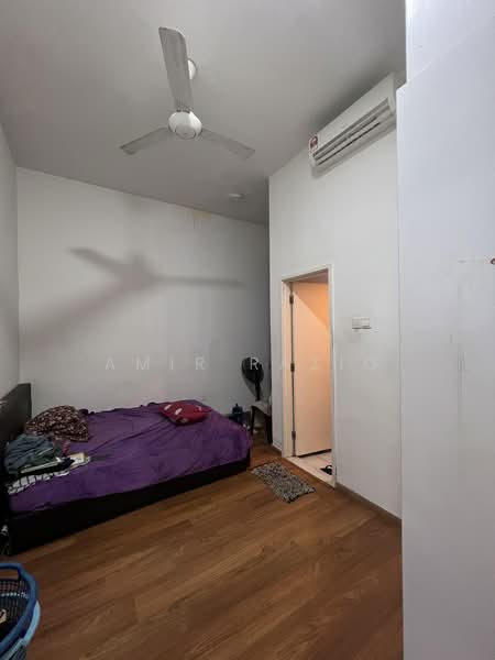 Pangsapuri untuk Dijual di Nusa Heights (Nusa Puncak) - Amir Raziq - Bedroom - PropertyGuru.com.my