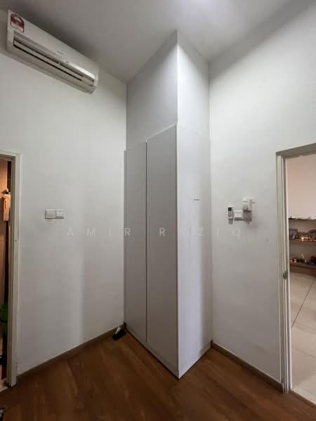 Pangsapuri untuk Dijual di Nusa Heights (Nusa Puncak) - Amir Raziq - Interior - PropertyGuru.com.my