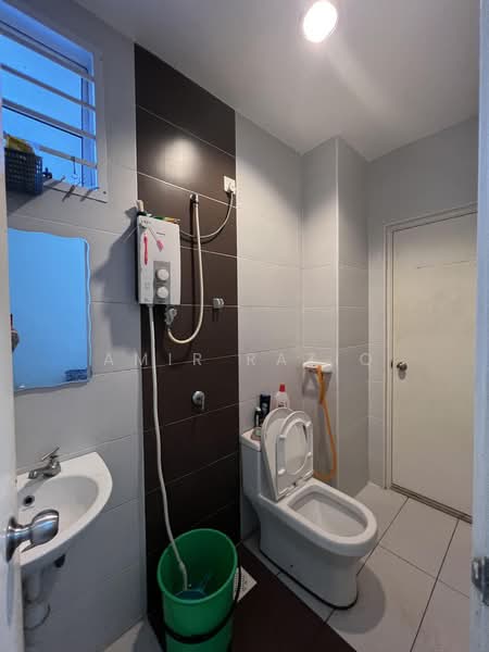 Pangsapuri untuk Dijual di Nusa Heights (Nusa Puncak) - Amir Raziq - Bathroom - PropertyGuru.com.my