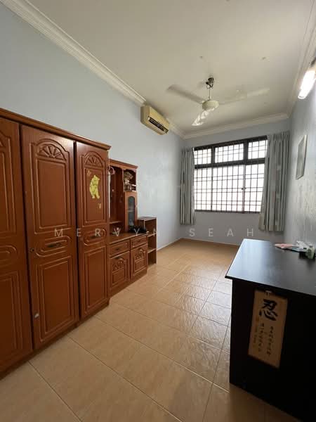 Rumah Teres 2 Tingkat untuk Dijual di Jelutong (Penang) - Mervyn Seah - Bedroom - PropertyGuru.com.my
