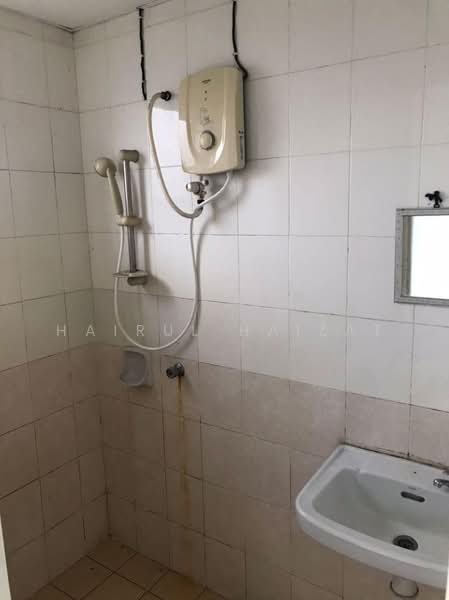 Service Residence for Rent at Brunsfield Riverview - Hairul Haizat - Bathroom - PropertyGuru.com.my