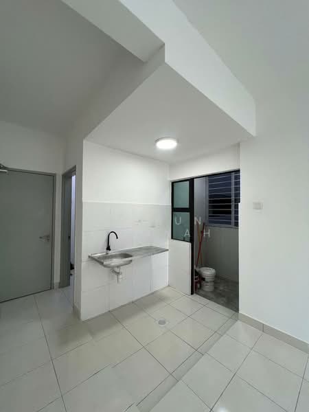 Pangsapuri untuk Dijual di Suria Rafflesia - Amirun Kinanah - Kitchen - PropertyGuru.com.my