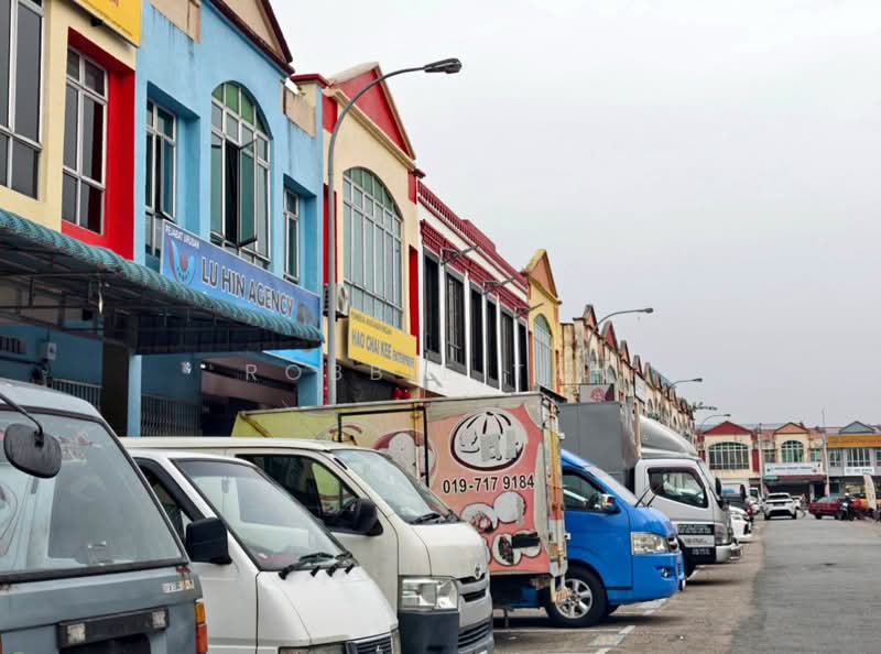 Shop for Rent in Taman Pulai Utama (Skudai) - Robbie Tan - Exterior - PropertyGuru.com.my