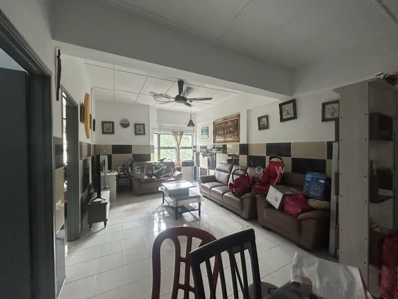 Rumah Flat untuk Dijual di Taman Usahawan Kepong - Jeslyne Low - Living Room - PropertyGuru.com.my