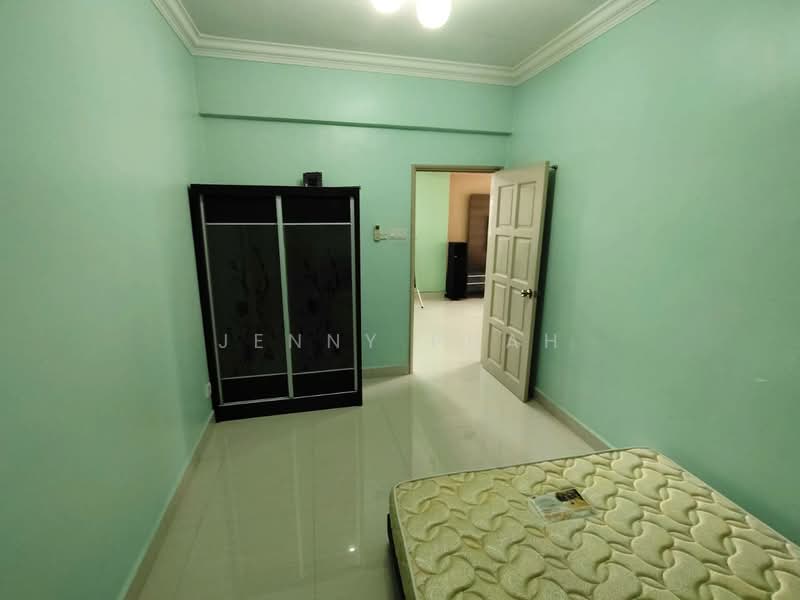 Apartment for Rent at Mutiara Serdang (Turf View) - Jenny Puah - Bedroom - PropertyGuru.com.my