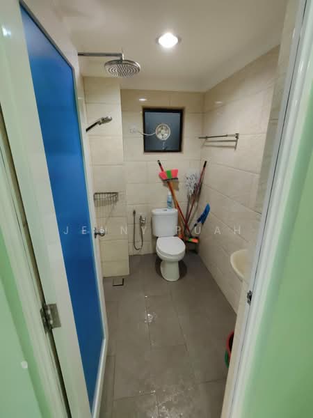 Apartment for Rent at Mutiara Serdang (Turf View) - Jenny Puah - Bathroom - PropertyGuru.com.my
