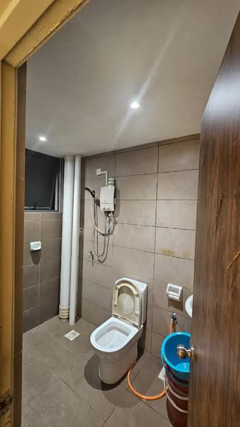 Service Residence for Rent at ARC @ Austin Hills - Amir Raziq - Bathroom - PropertyGuru.com.my
