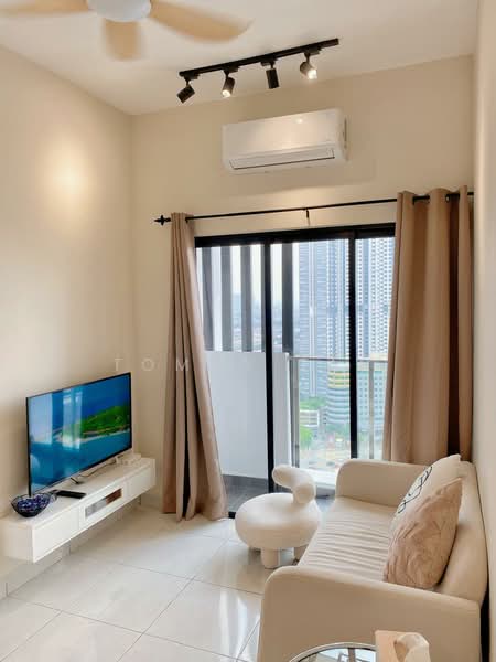 Servis Apartment untuk Disewa di M Suite @ Desa Park North - TOMMY TAN - Living Room - PropertyGuru.com.my