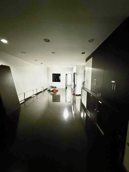 Shop / Office for Sale in Taman Johor Jaya (Johor Bahru) - Hui Hui Lim - Interior - PropertyGuru.com.my