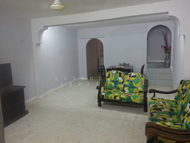 Rumah Teres 2 Tingkat untuk Dijual di Seksyen 18 (Shah Alam) - Surendran Karapiah - Living Room - PropertyGuru.com.my